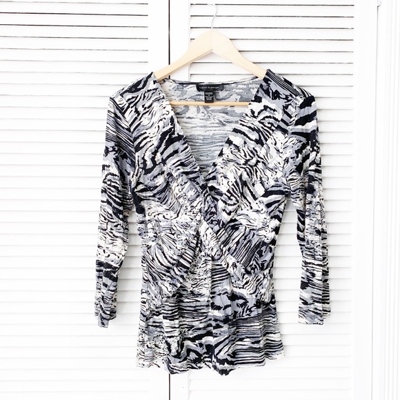 Cable & Gauge Tops - Cable & Gauge Twist Front Zebra Print Top NWOT